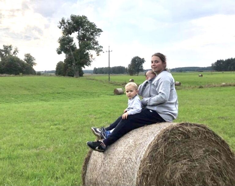 Noszenie na wsi.